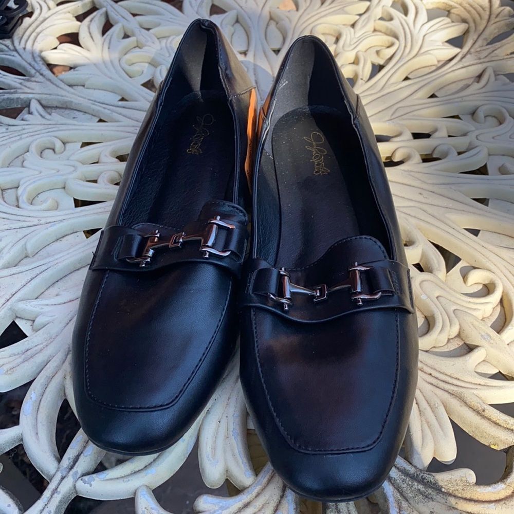Jaclyn Smith loafers sz. 8